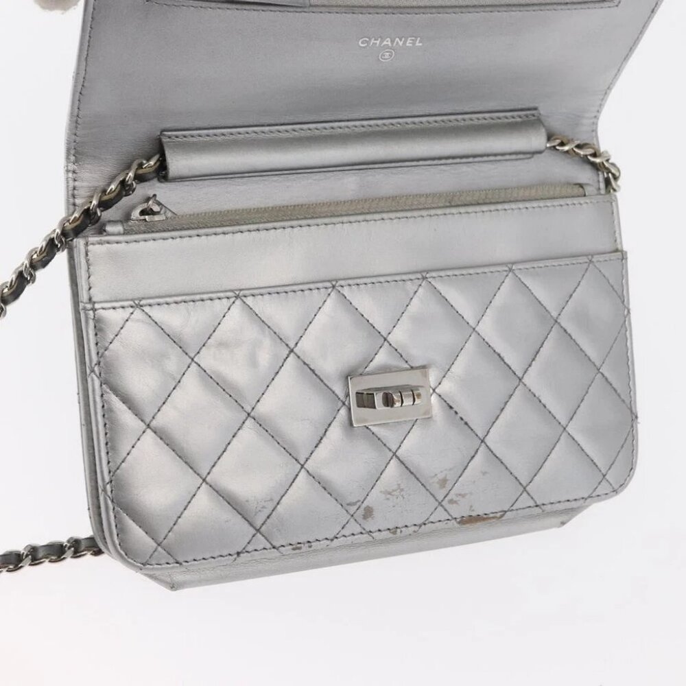 CHANEL Matelasse Chain Wallet Leather Silver - Picture 8 of 16